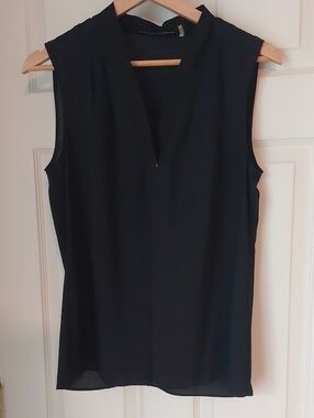 Tahari Sleeveless Navy / Black Blouse with Gold Detail